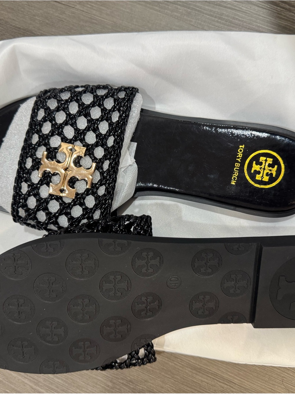 Footwear - Slides